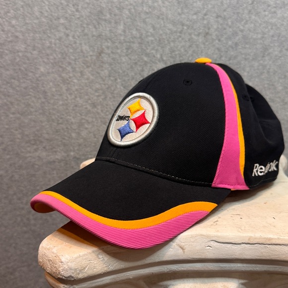 ON FIELD Pittsburgh Steelers Hat NFL Reebok Flexfit Breast Cancer Awareness M - Picture 1 of 8